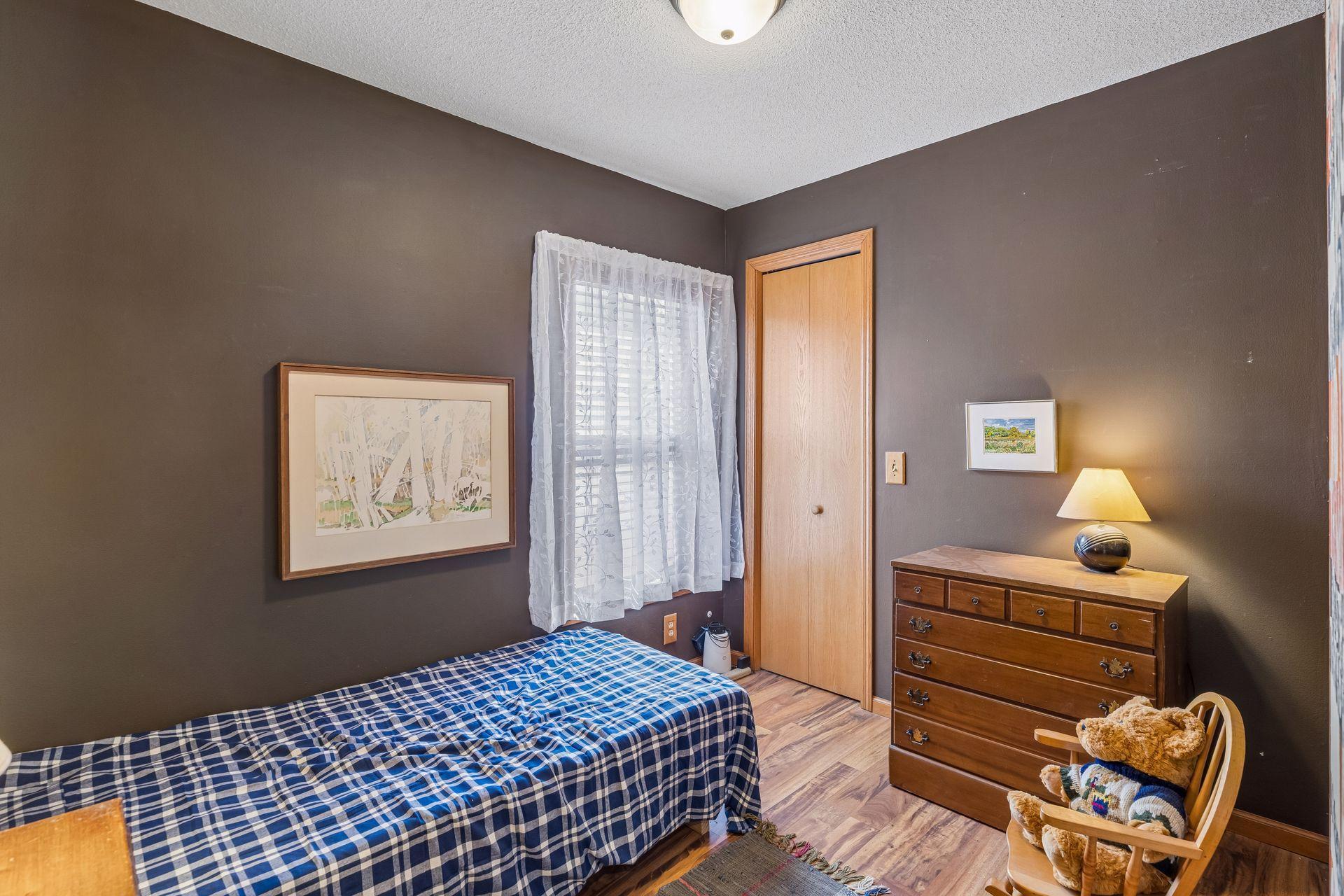 5409 Fremont Avenue North - Spacecrafting - 0020.jpg