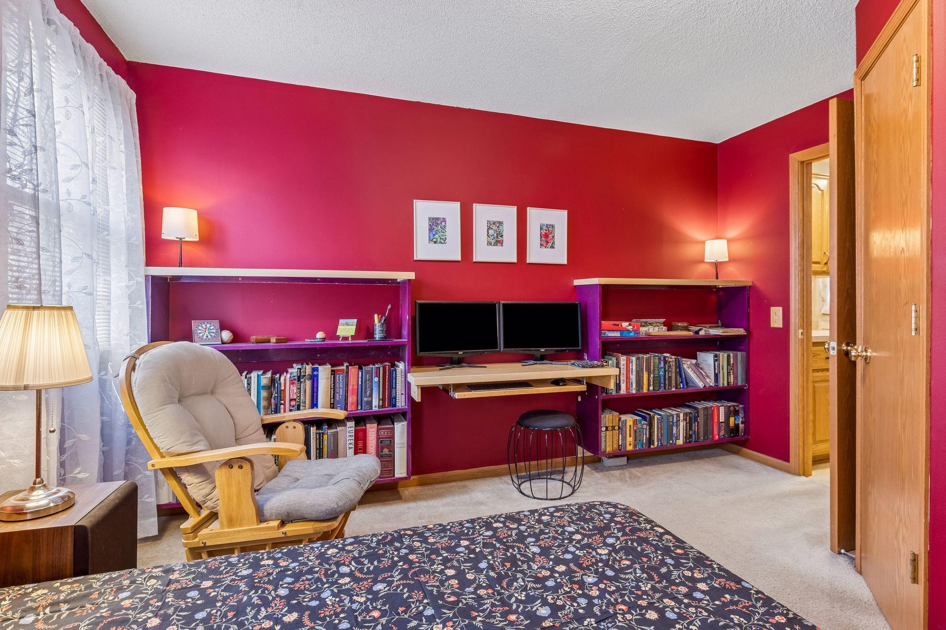 5409 Fremont Avenue North - Spacecrafting - 0018.jpg