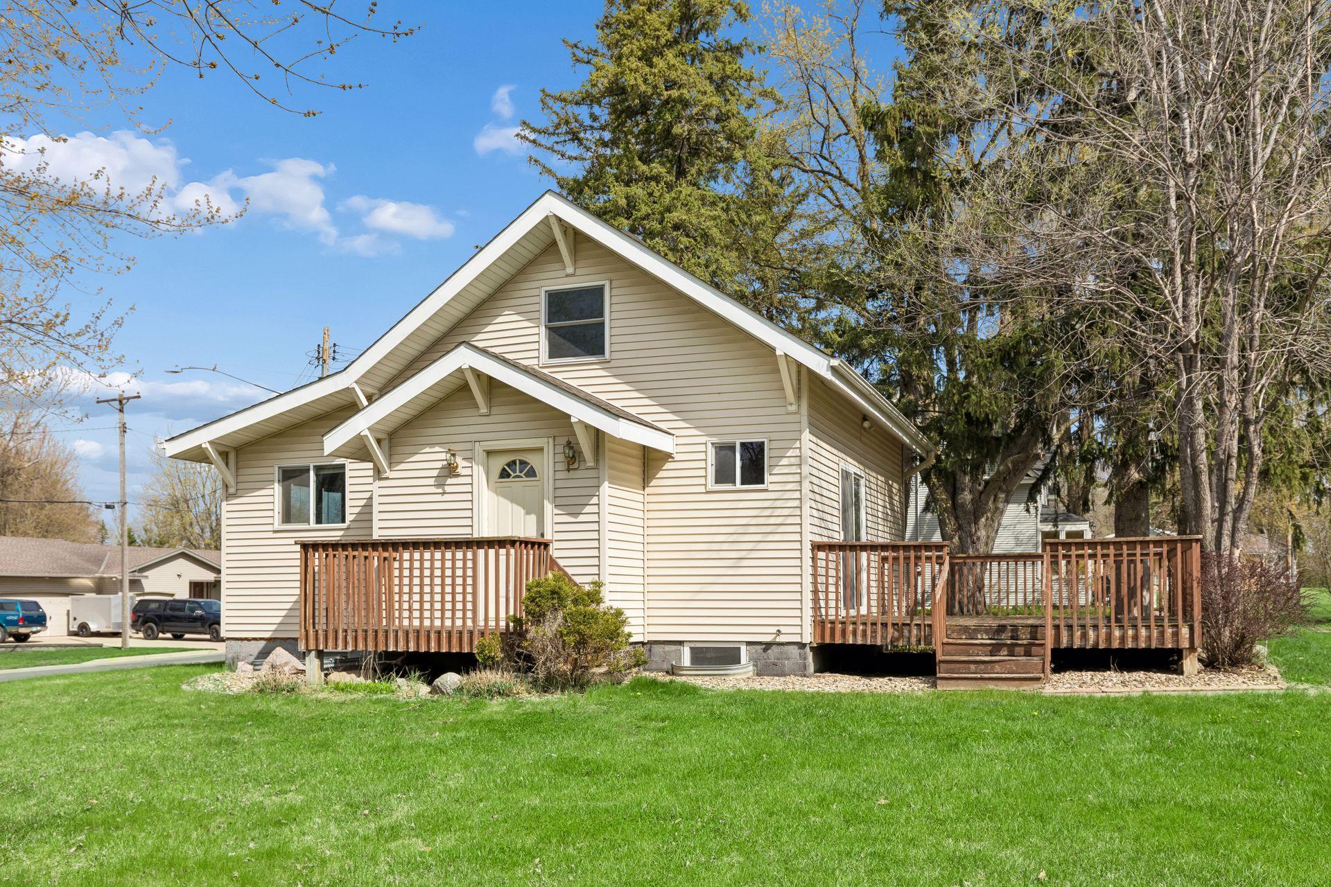 532 2nd Avenue Northwest - Spacecrafting - 0003.jpg