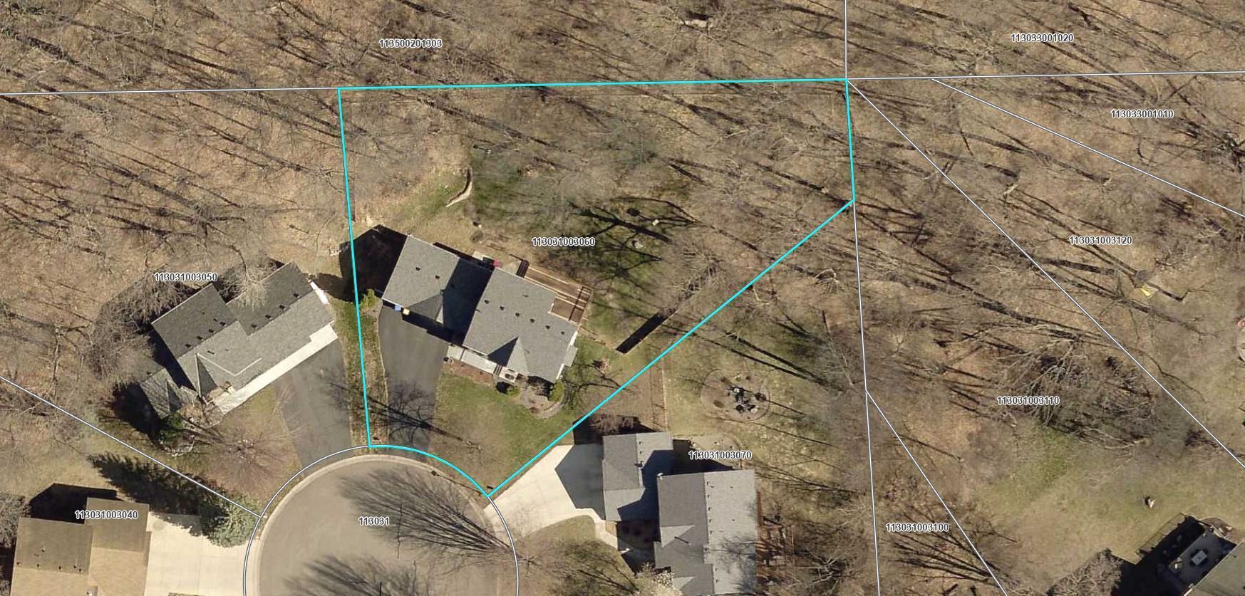 Lot Aerial from Beacon GIS - Lot lines are approximate and should not be used for legal purposes