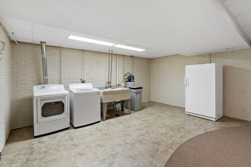 6112 Jeffrey Lane, Minneapolis, MN 55436