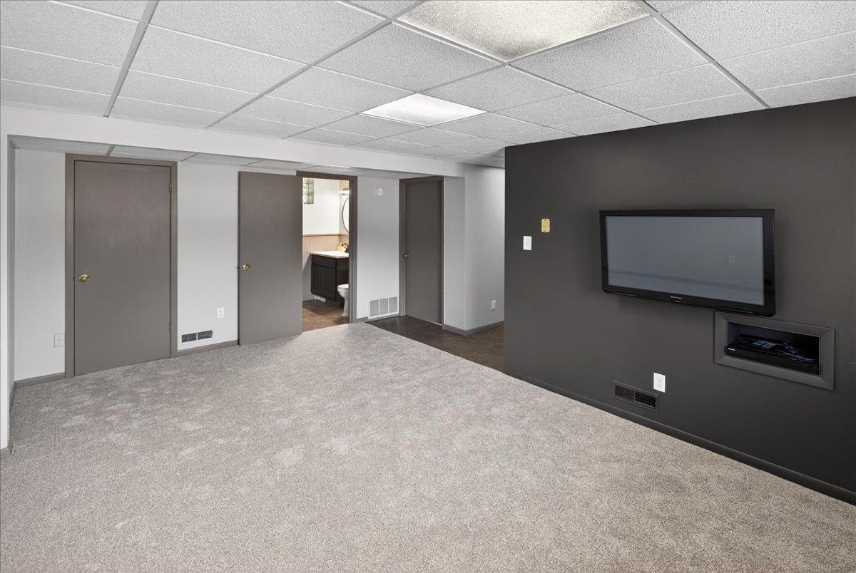 Brand new carpet too!