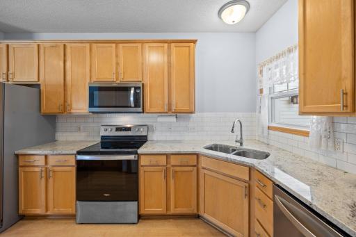 16304 70th Avenue N, Maple Grove, MN 55311