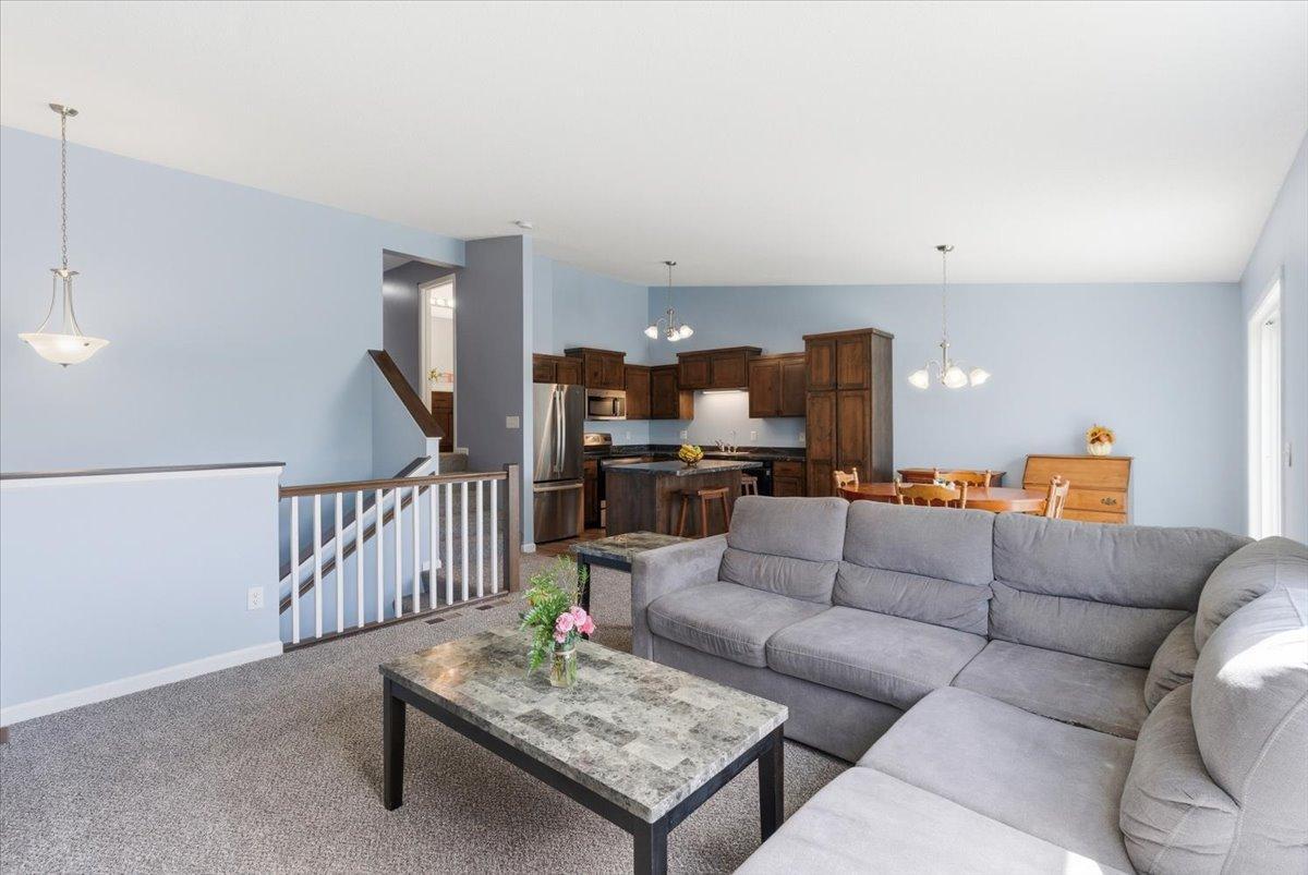 07-Living Room.jpg
