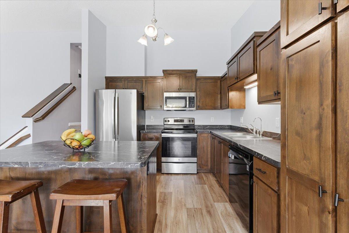 08-Kitchen.jpg