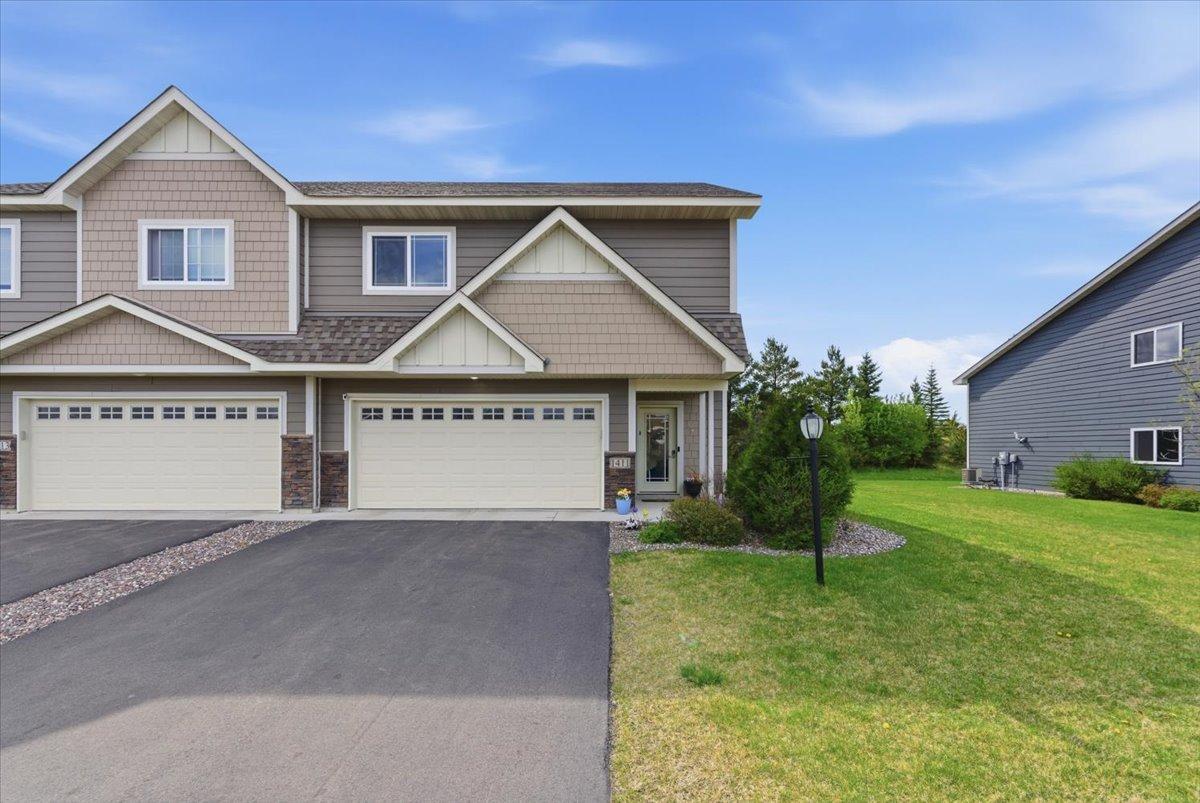 02-Front of Home.jpg