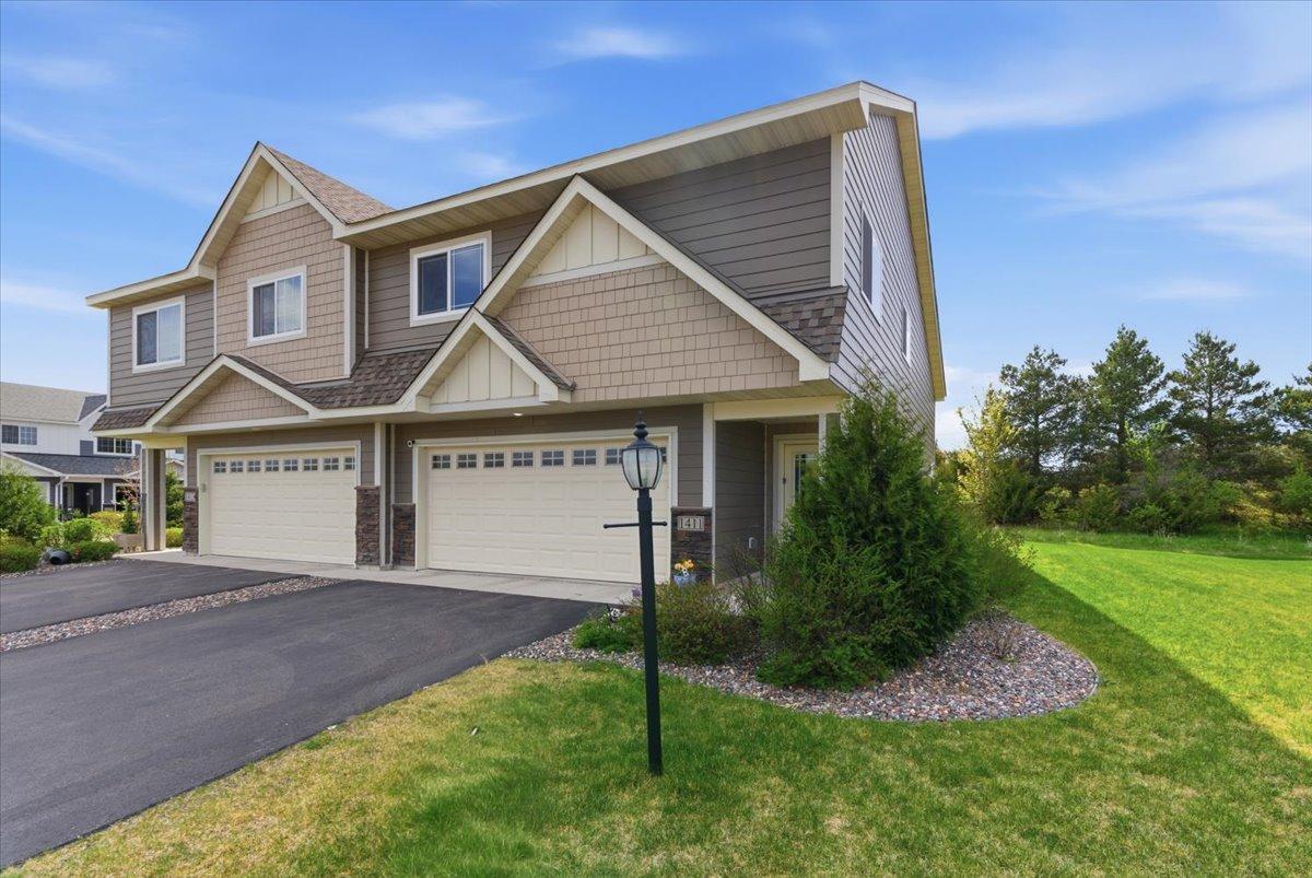 03-Front of Home.jpg