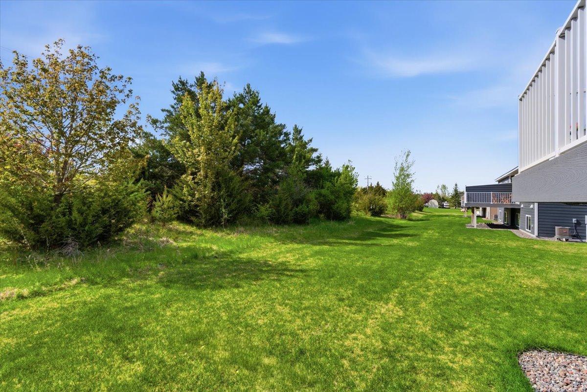 26-Backyard.jpg