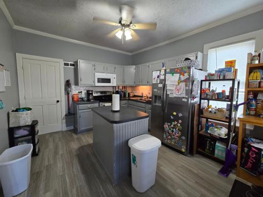 711 3rd Avenue SE, Waseca, MN 56093