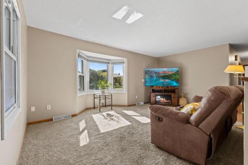 61 212th Lane NW, Cedar, MN 55011