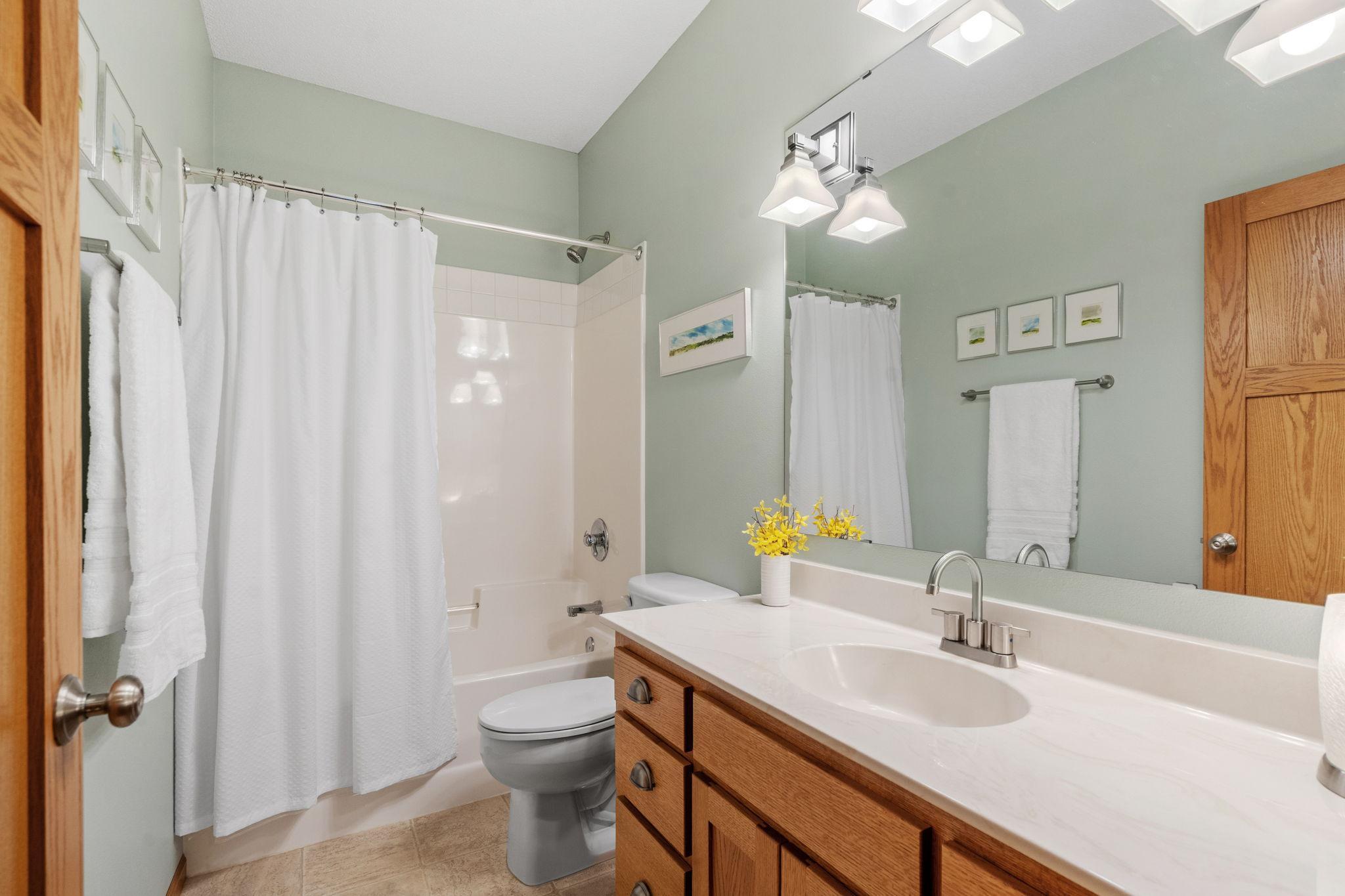 Main level full bathroom