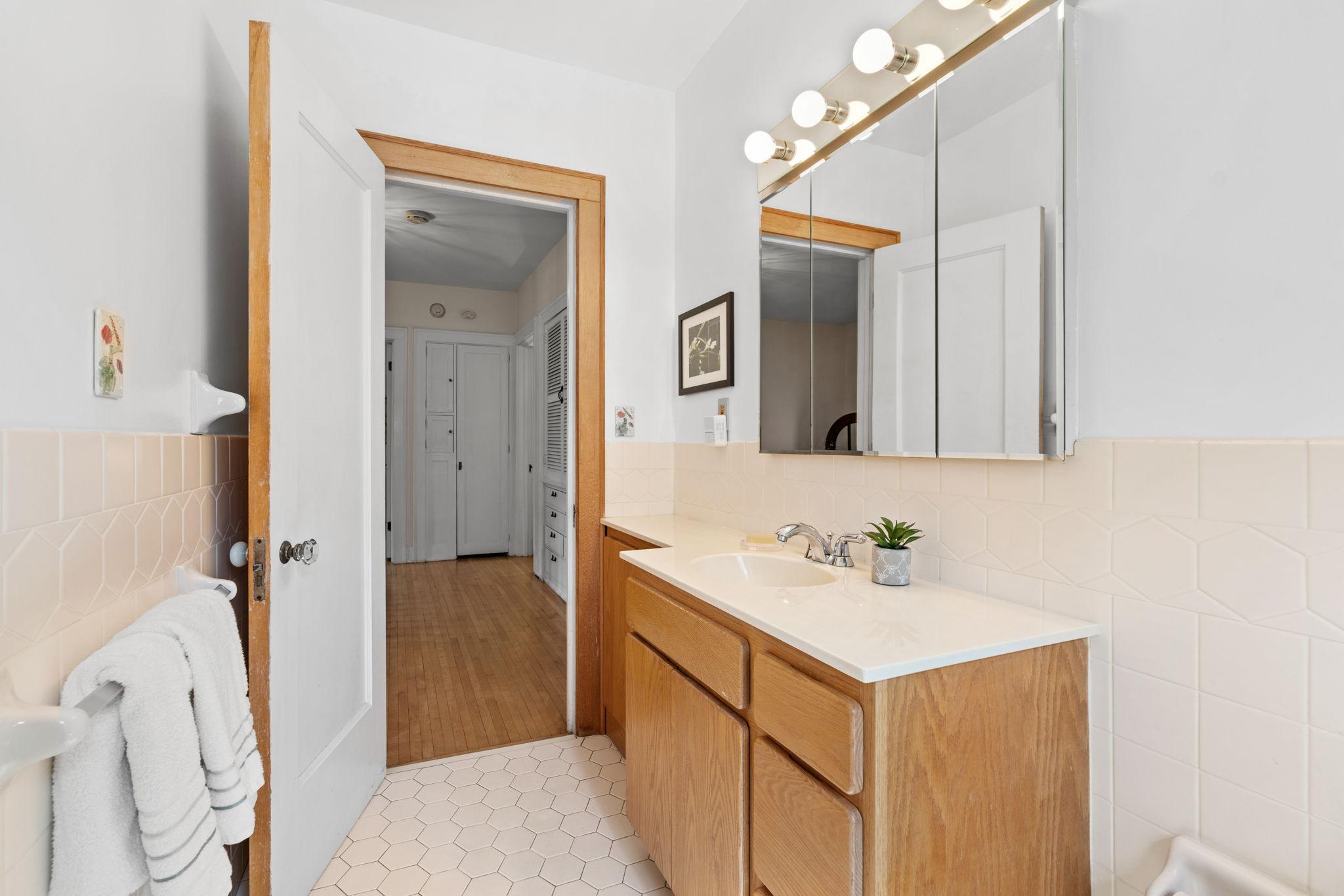 71-web-or-mls-1629 25th St-71.jpg