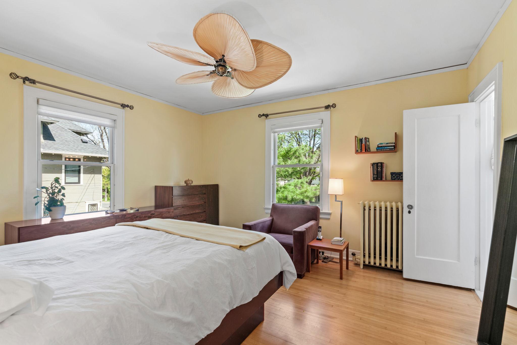 56-web-or-mls-1629 25th St-56.jpg
