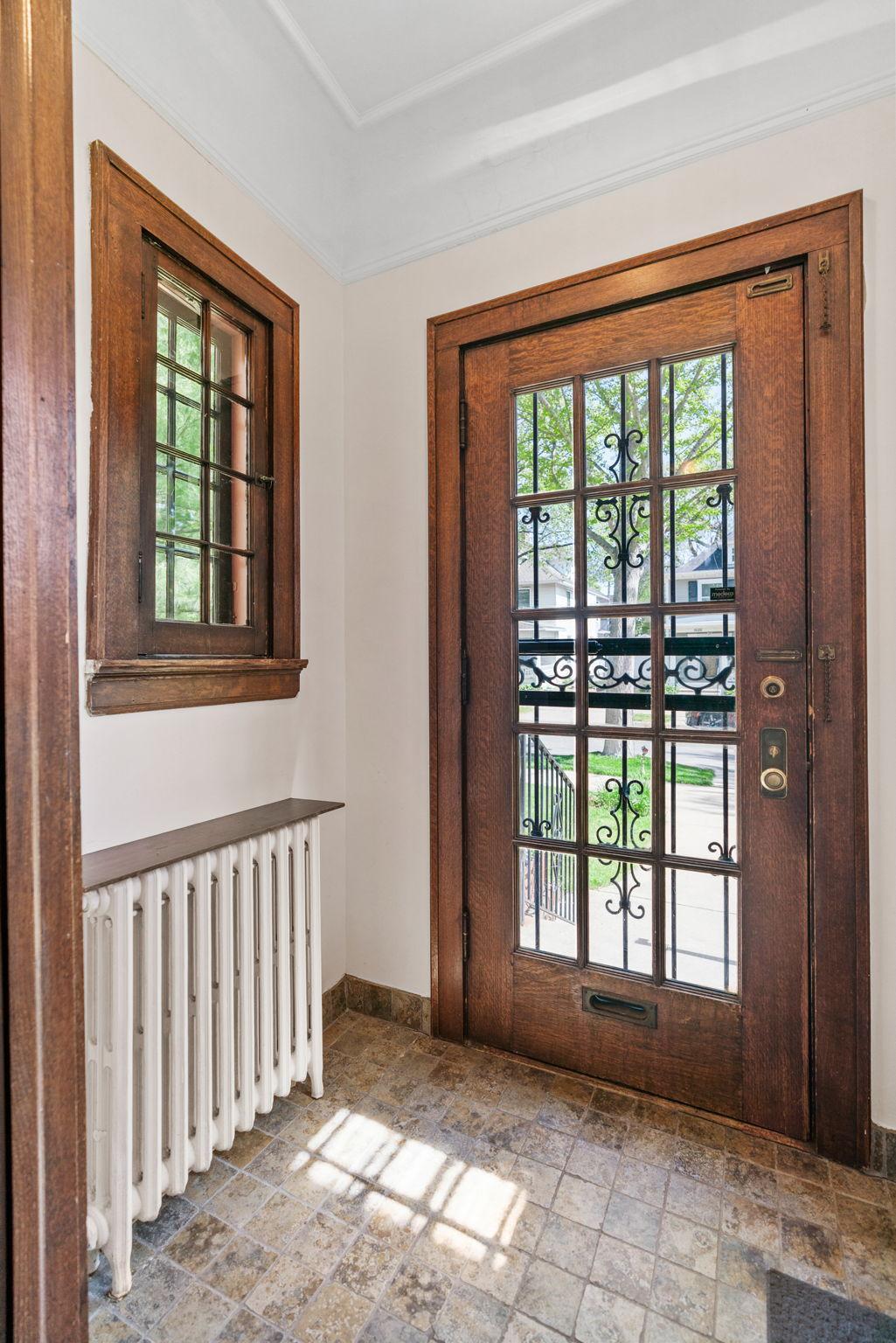 27-web-or-mls-1629 25th St-27.jpg