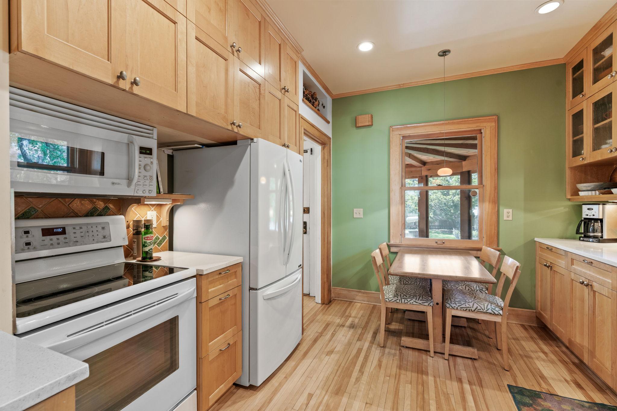 45-web-or-mls-1629 25th St-45.jpg