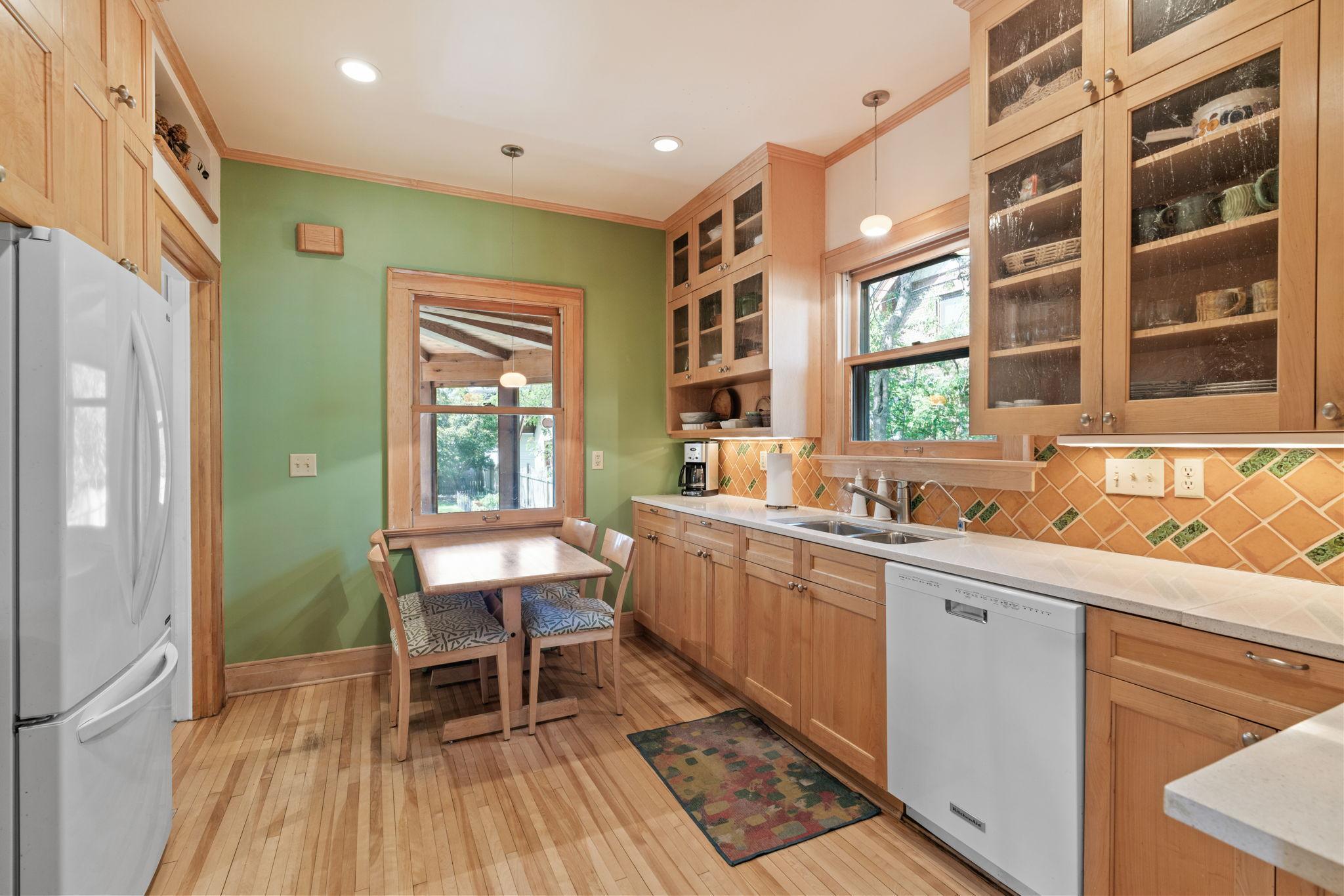 44-web-or-mls-1629 25th St-44.jpg