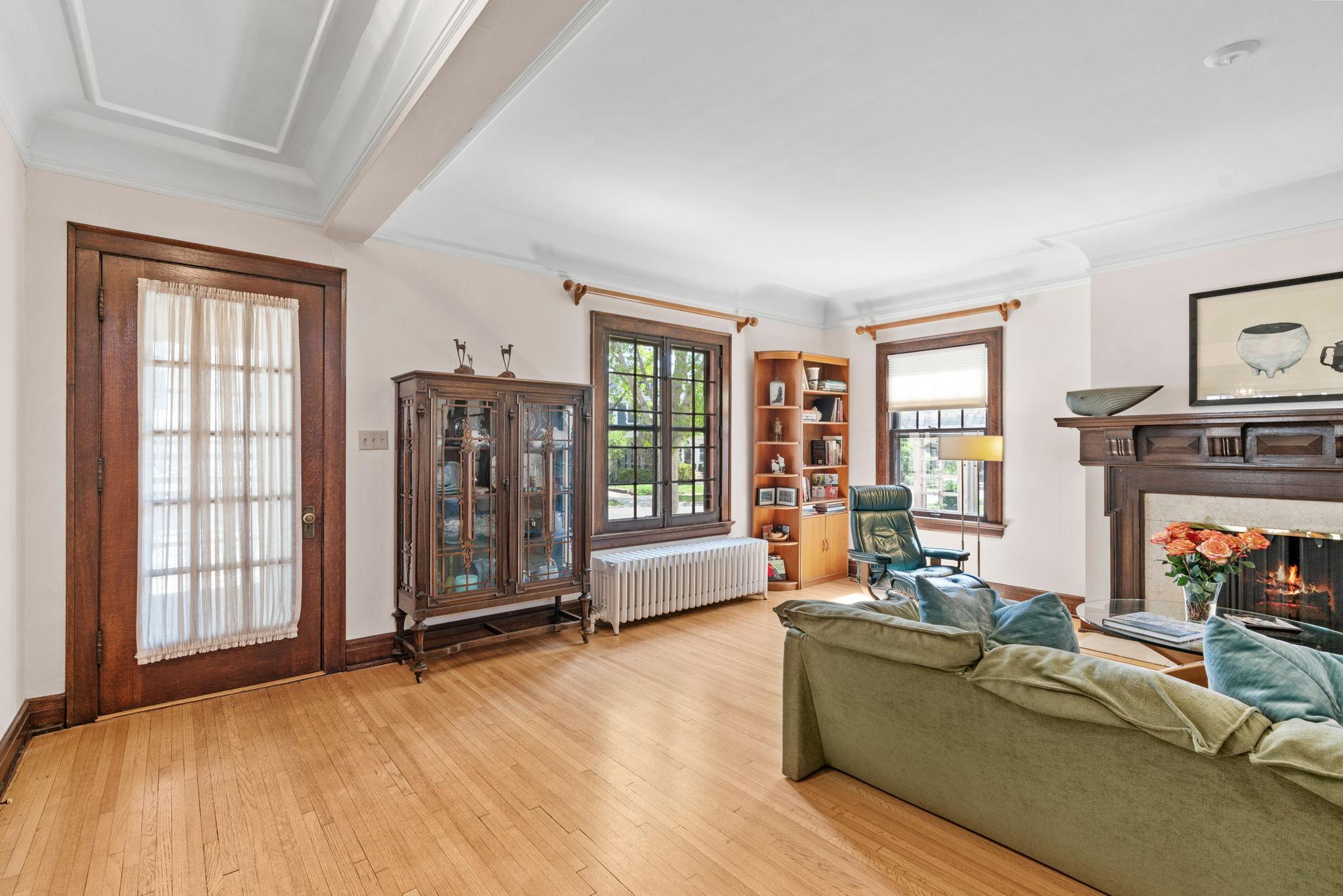 32-web-or-mls-1629 25th St-32.jpg