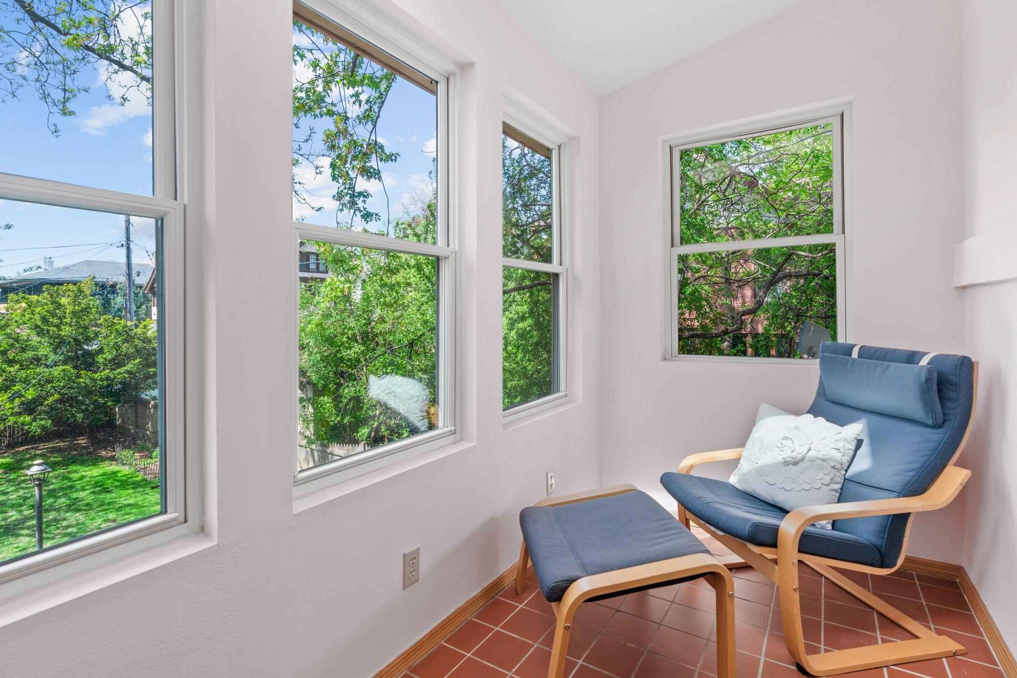 52-web-or-mls-1629 25th St-52.jpg