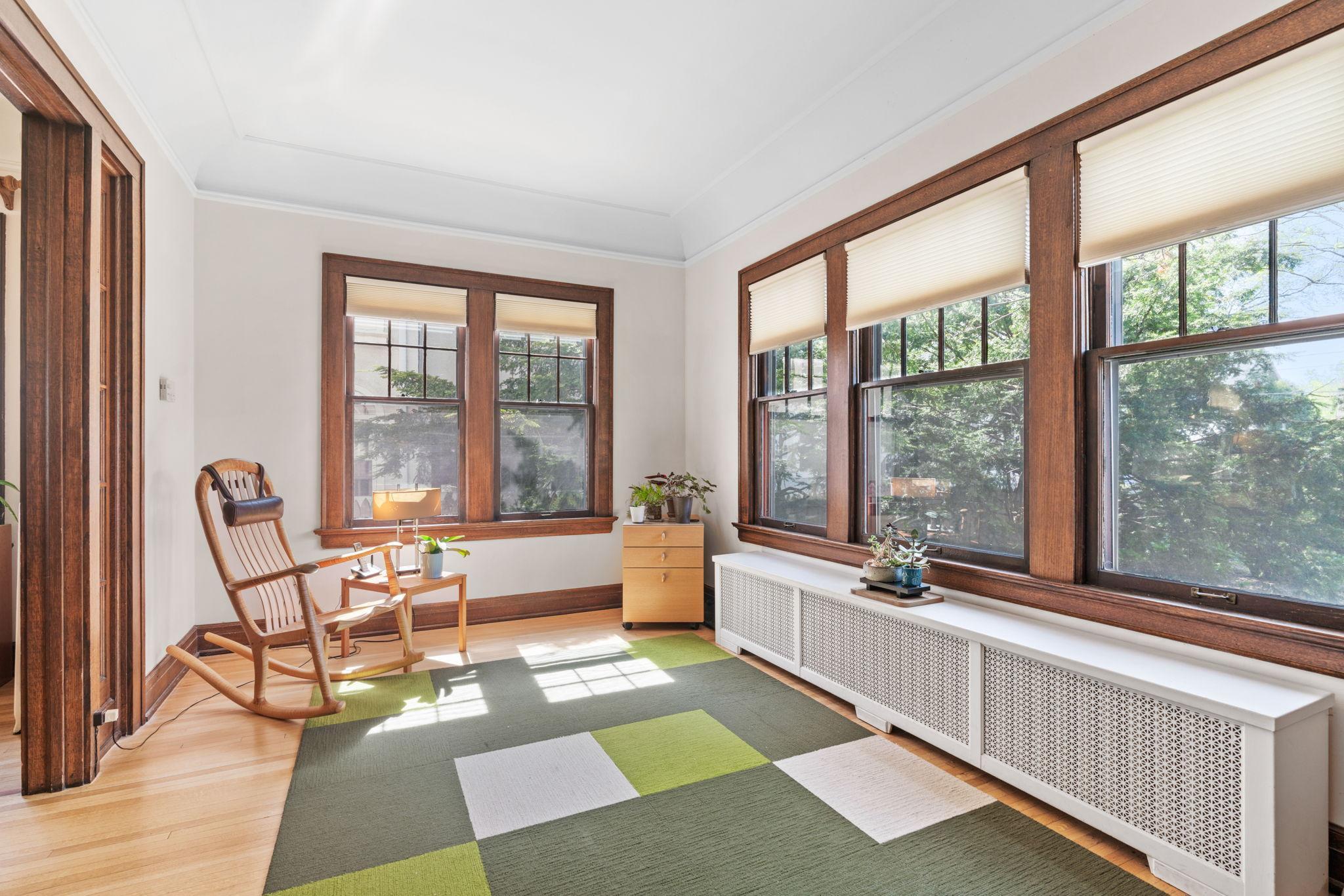36-web-or-mls-1629 25th St-36.jpg