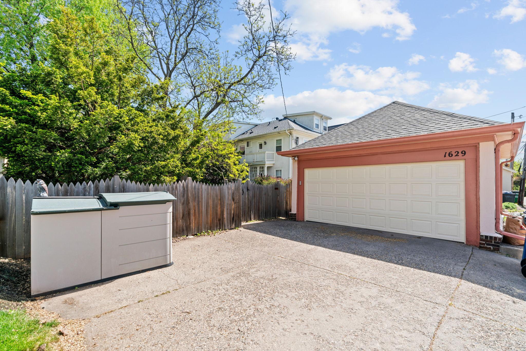 12-web-or-mls-1629 25th St-12.jpg
