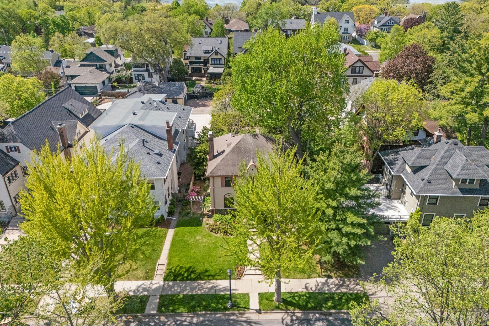 17-web-or-mls-1629 25th St-17.jpg