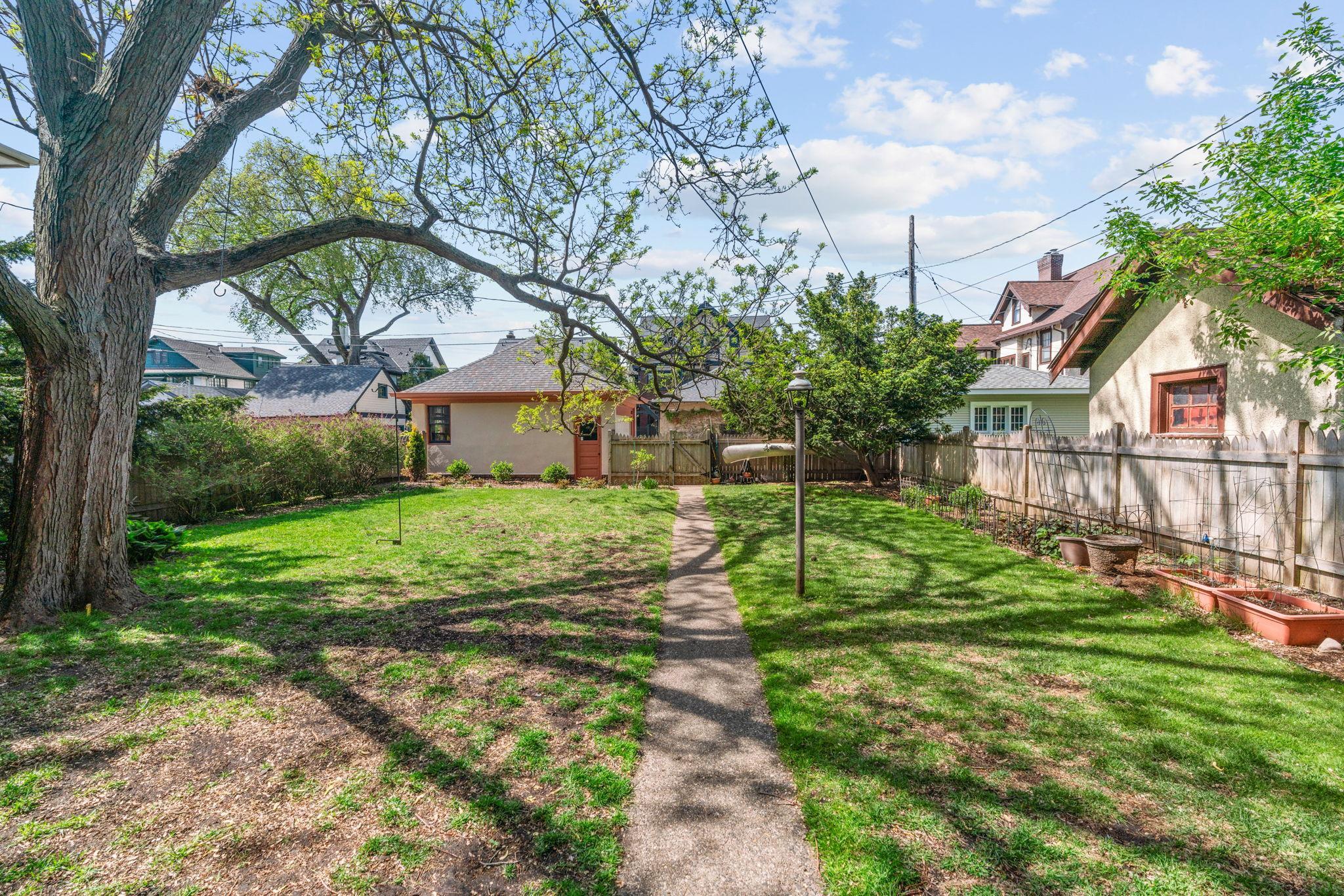 8-web-or-mls-1629 25th St-8.jpg
