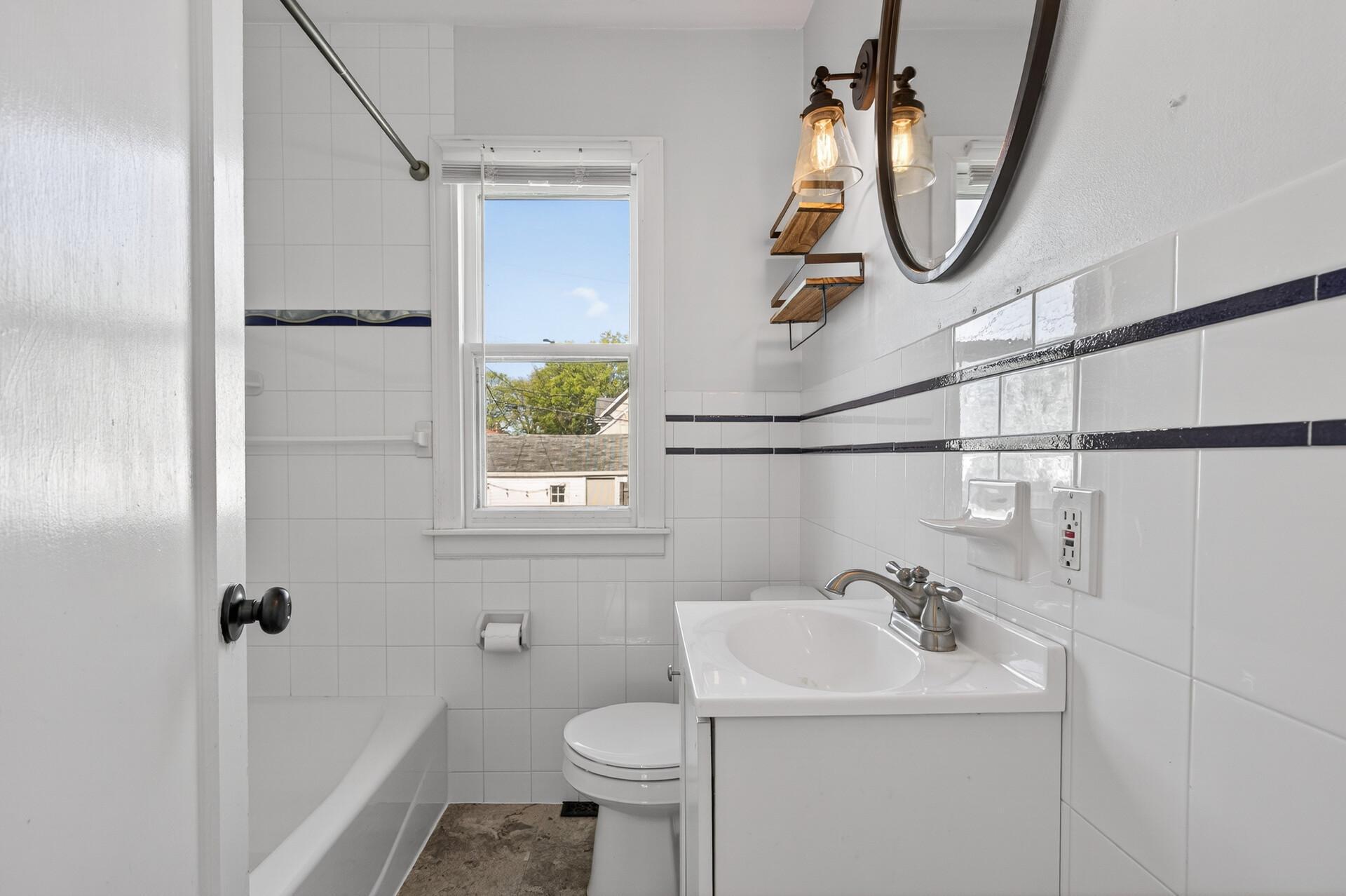 Bathroom - Main Level