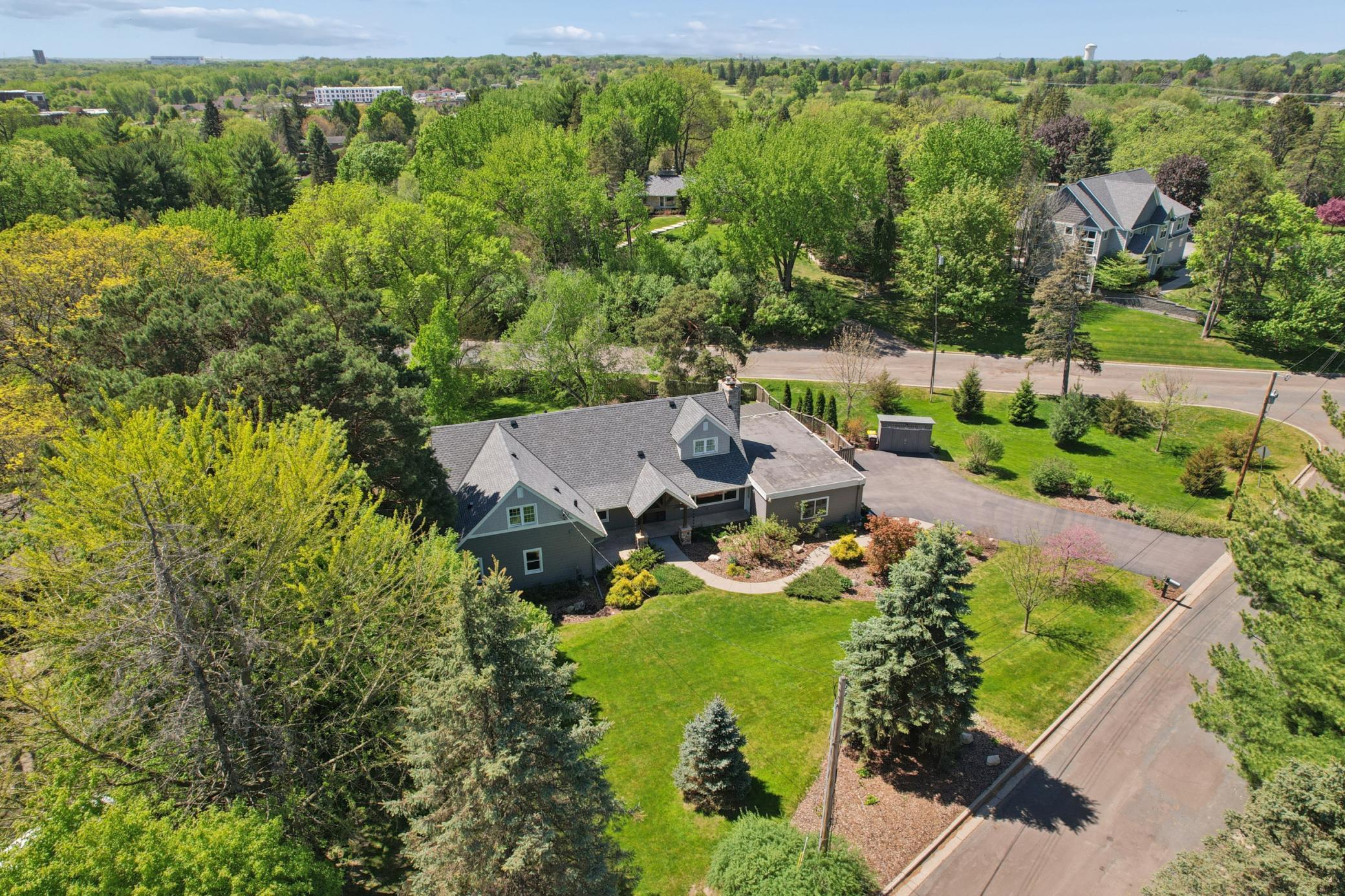 Welcome Home to 784 Hilltop Court in Mendota Heights, Minnesota