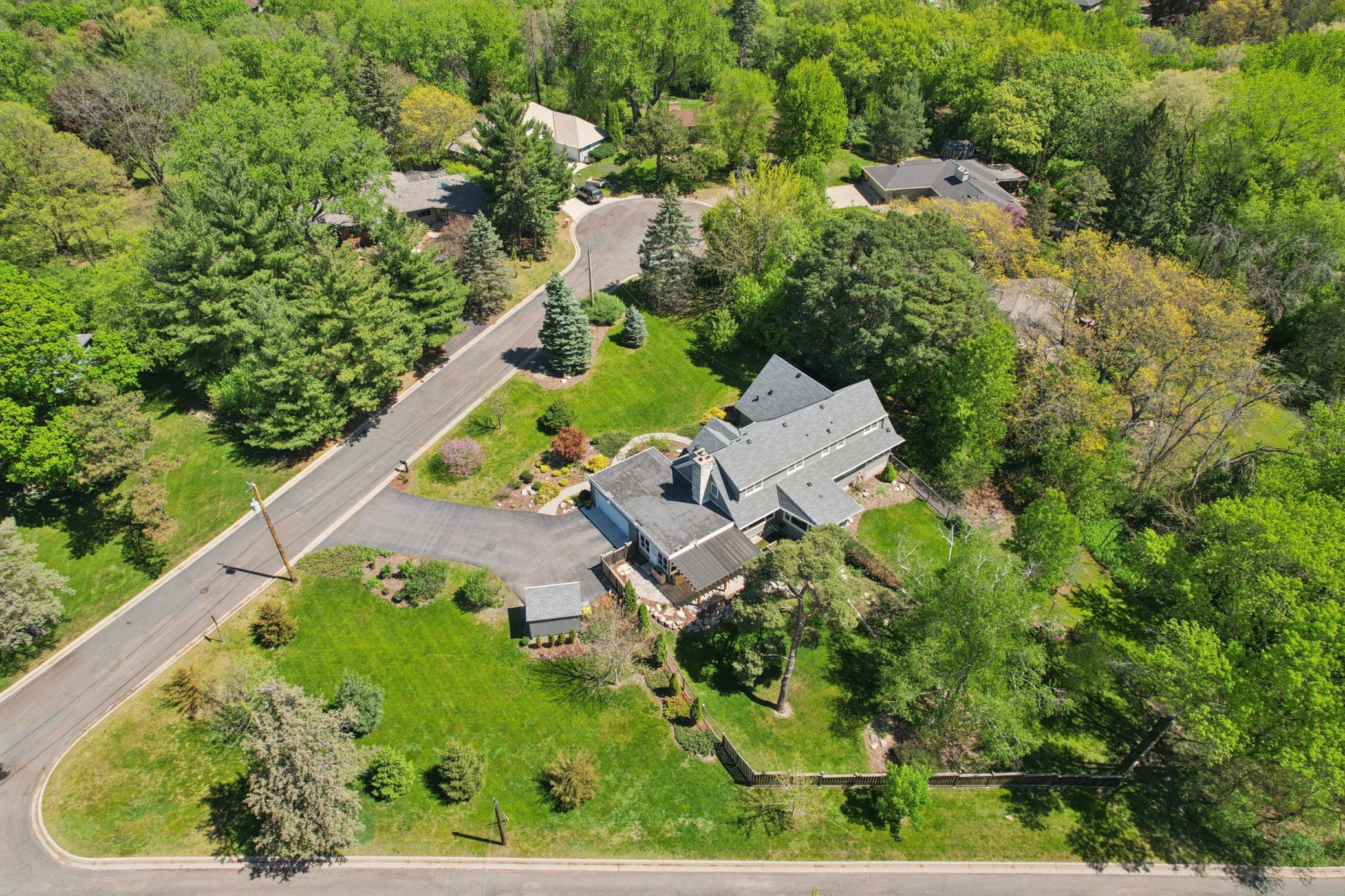 Welcome Home to 784 Hilltop Court in Mendota Heights, Minnesota