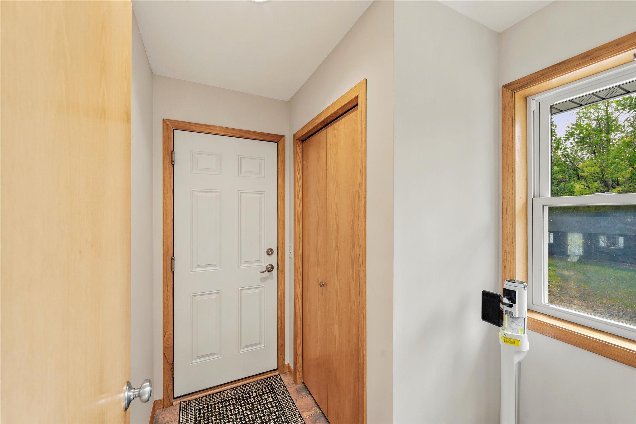 24-18757 243rd Ave NW [3078706]- 024.jpg