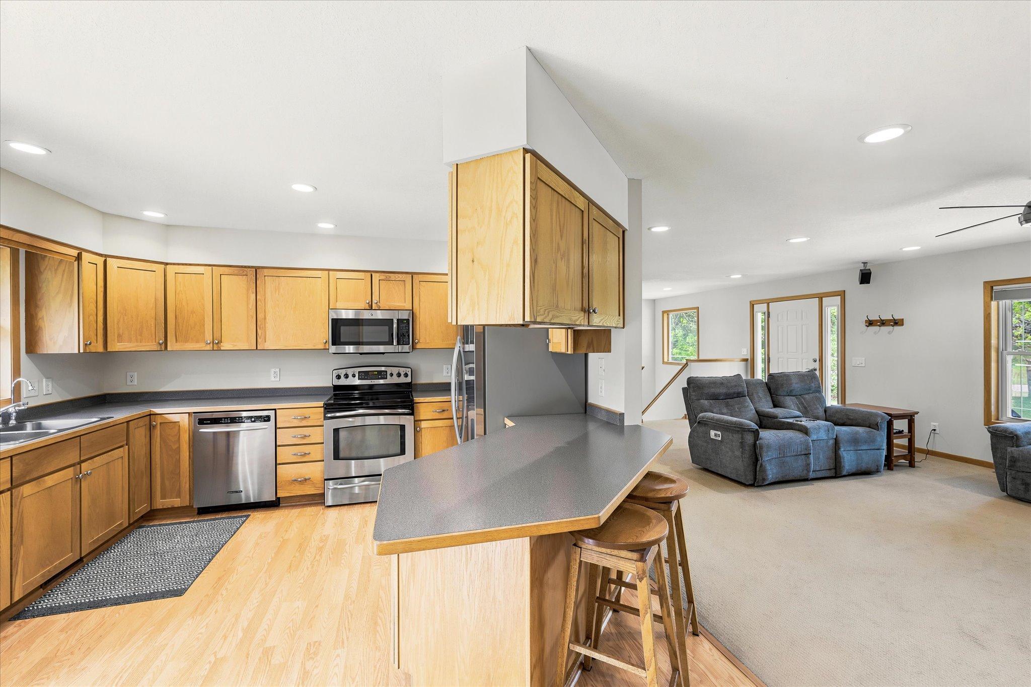 15-18757 243rd Ave NW [3078706]- 015.jpg