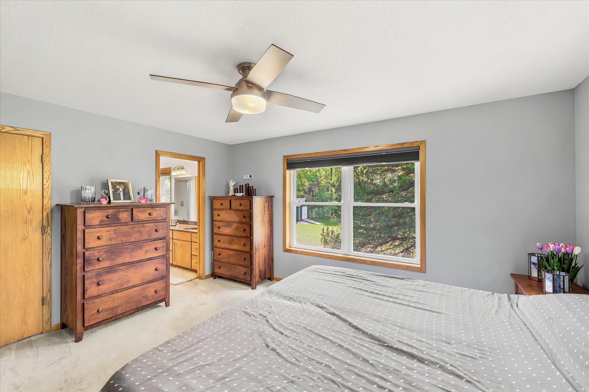 30-18757 243rd Ave NW [3078706]- 030.jpg