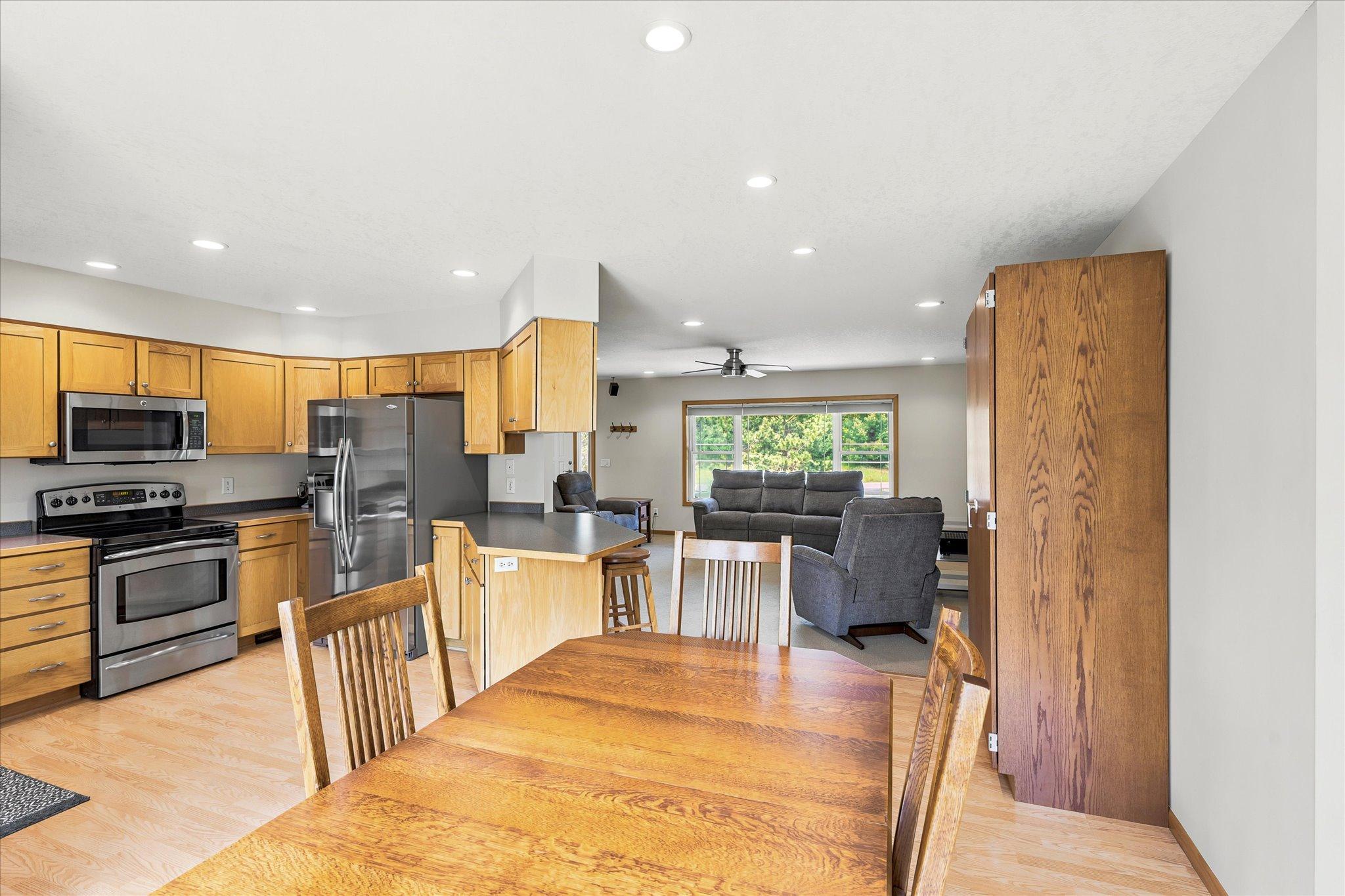 17-18757 243rd Ave NW [3078706]- 017.jpg