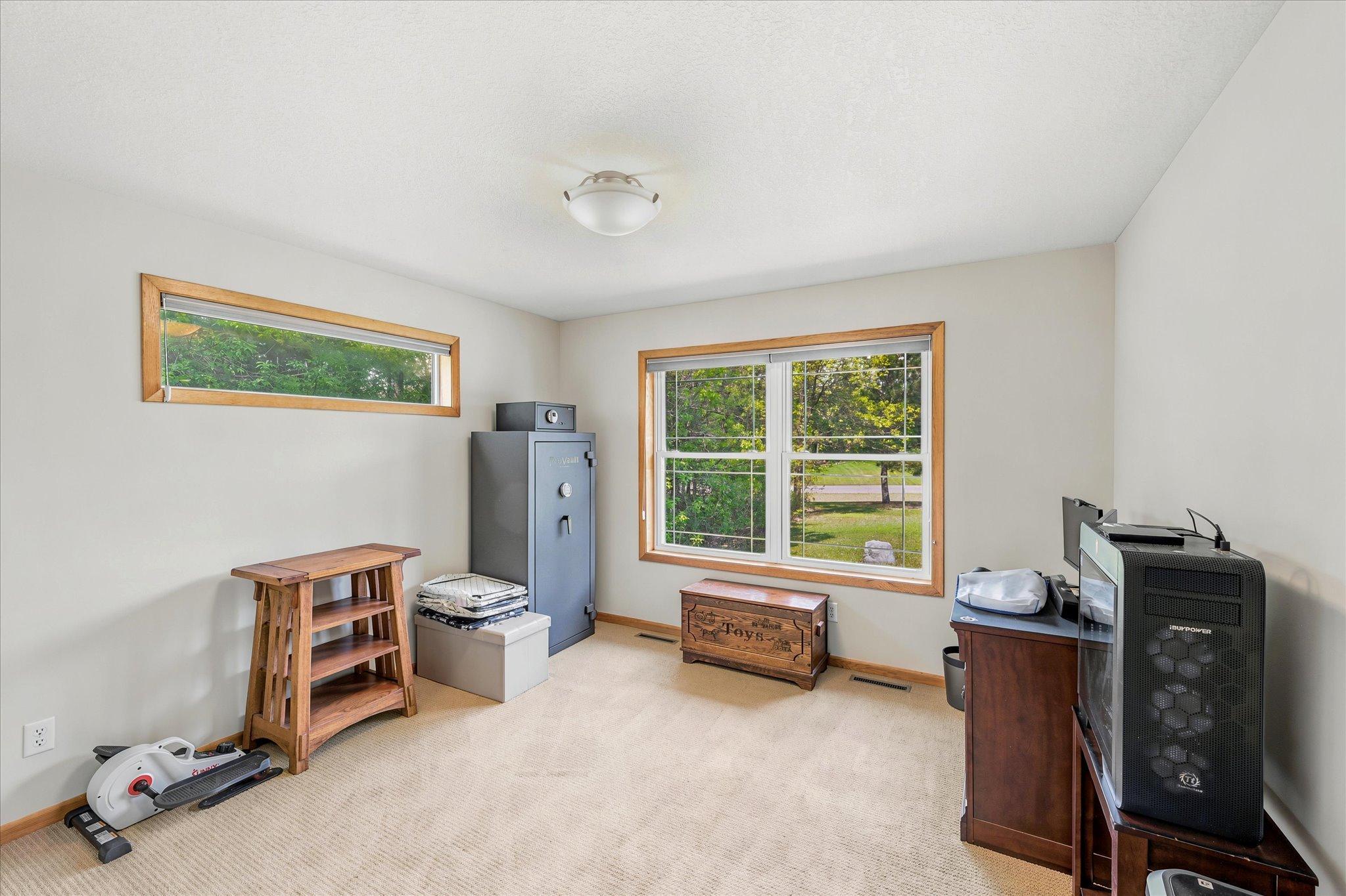 28-18757 243rd Ave NW [3078706]- 028.jpg