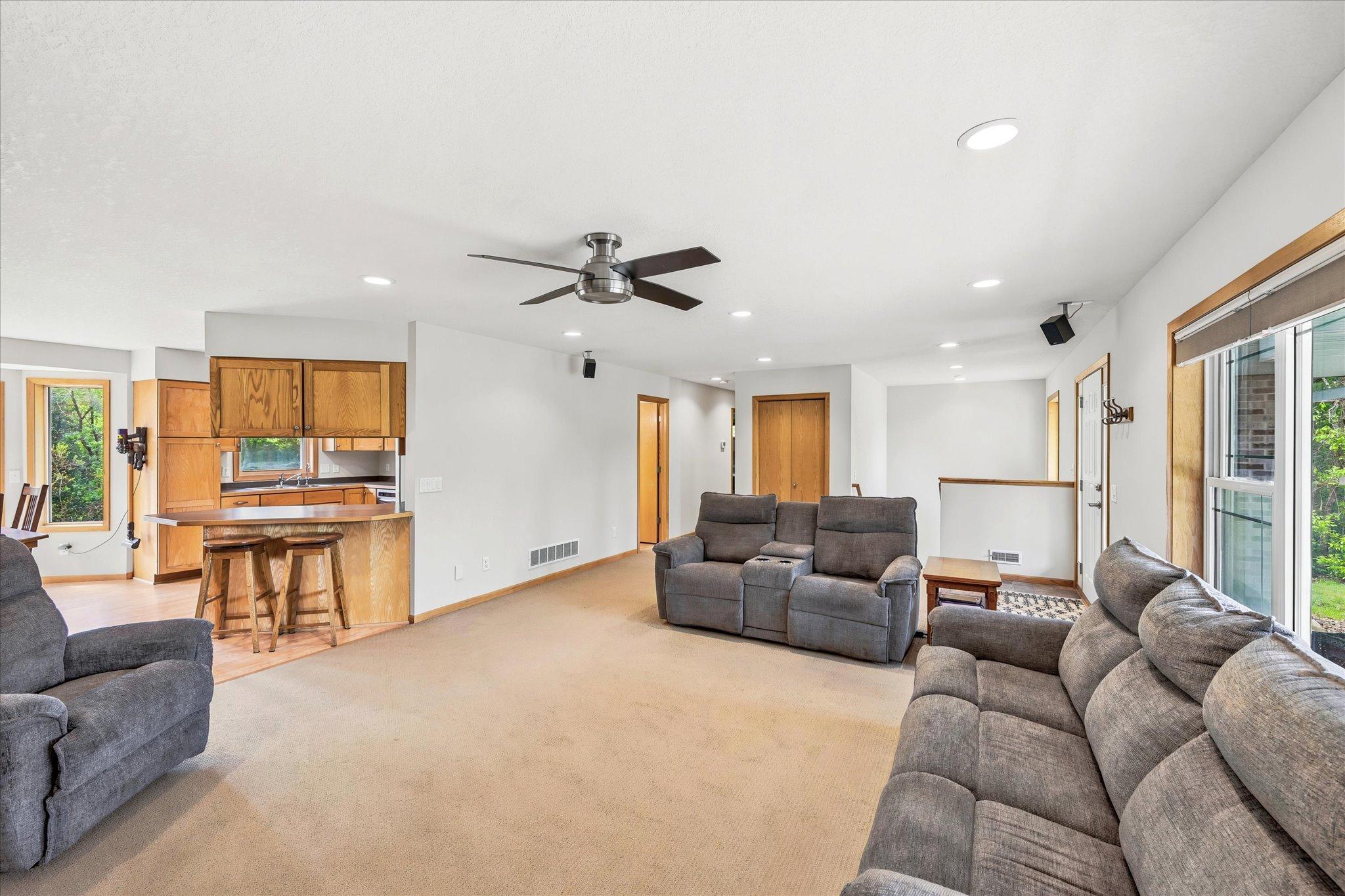 12-18757 243rd Ave NW [3078706]- 012.jpg