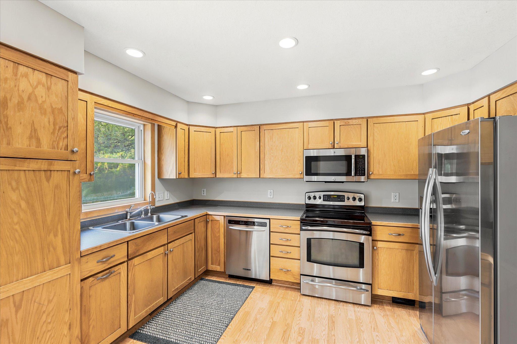 20-18757 243rd Ave NW [3078706]- 020.jpg