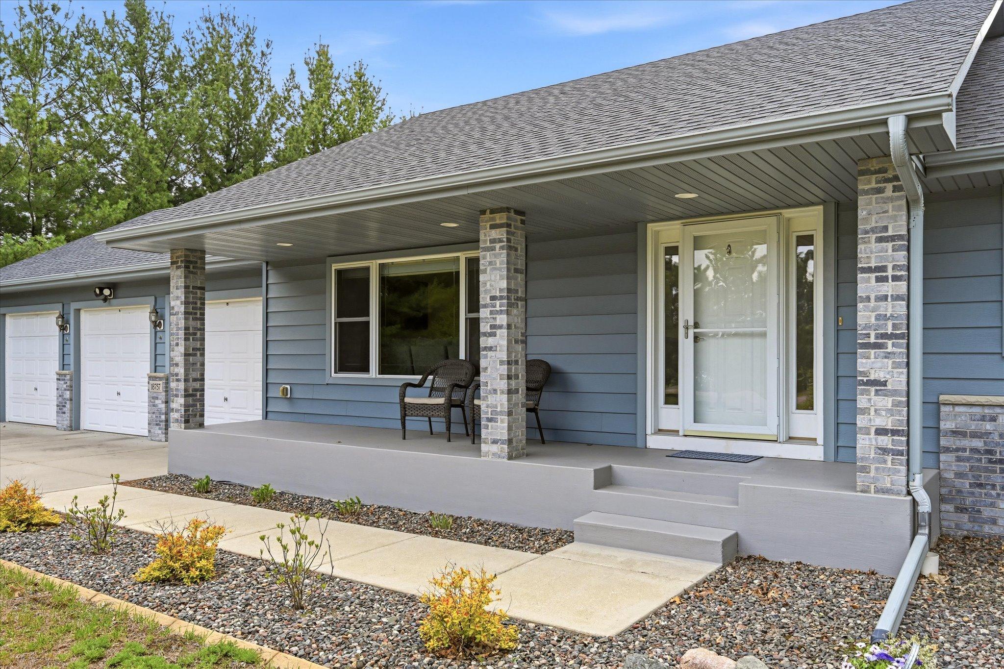 05-18757 243rd Ave NW [3078706]- 005.jpg