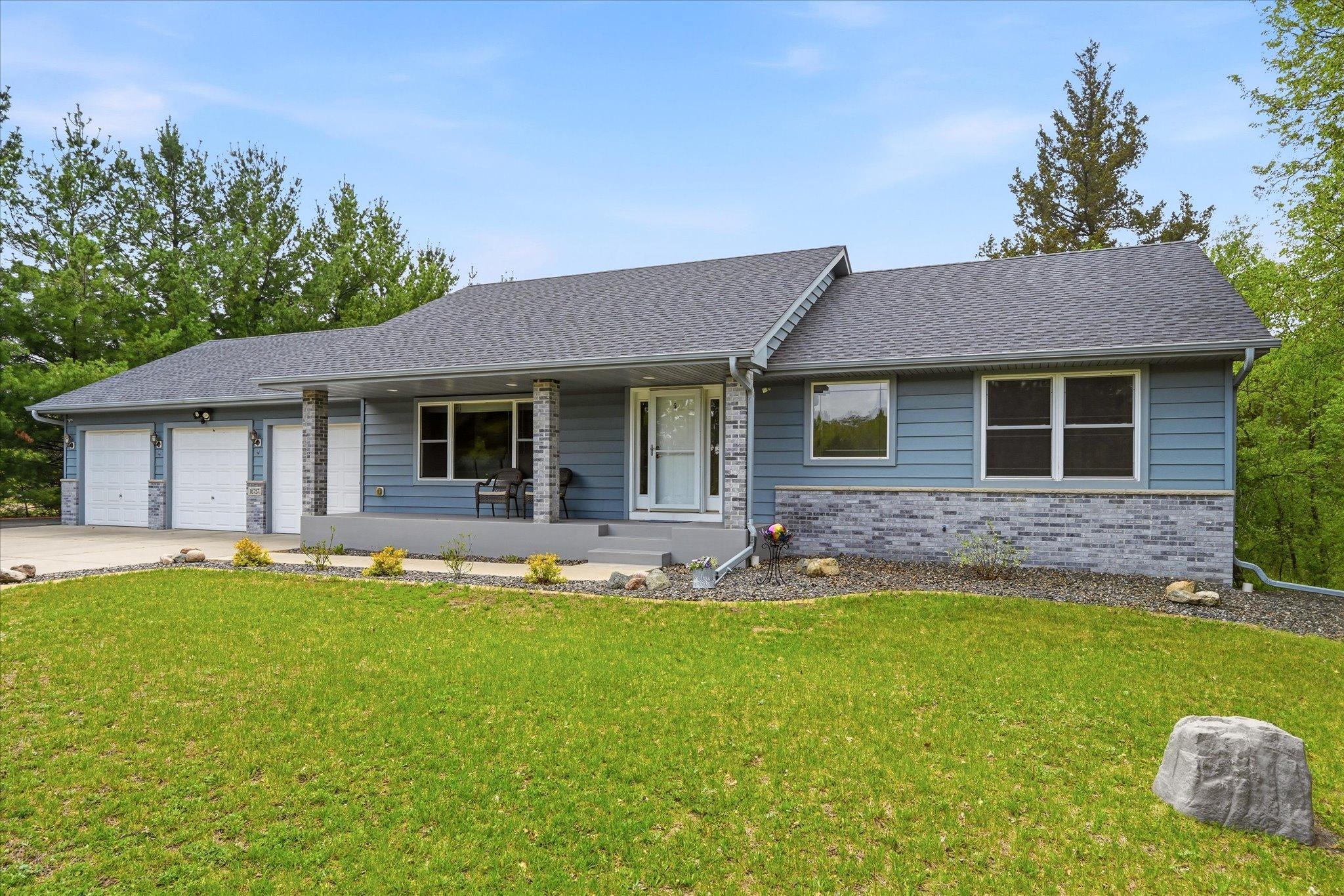 04-18757 243rd Ave NW [3078706]- 004.jpg