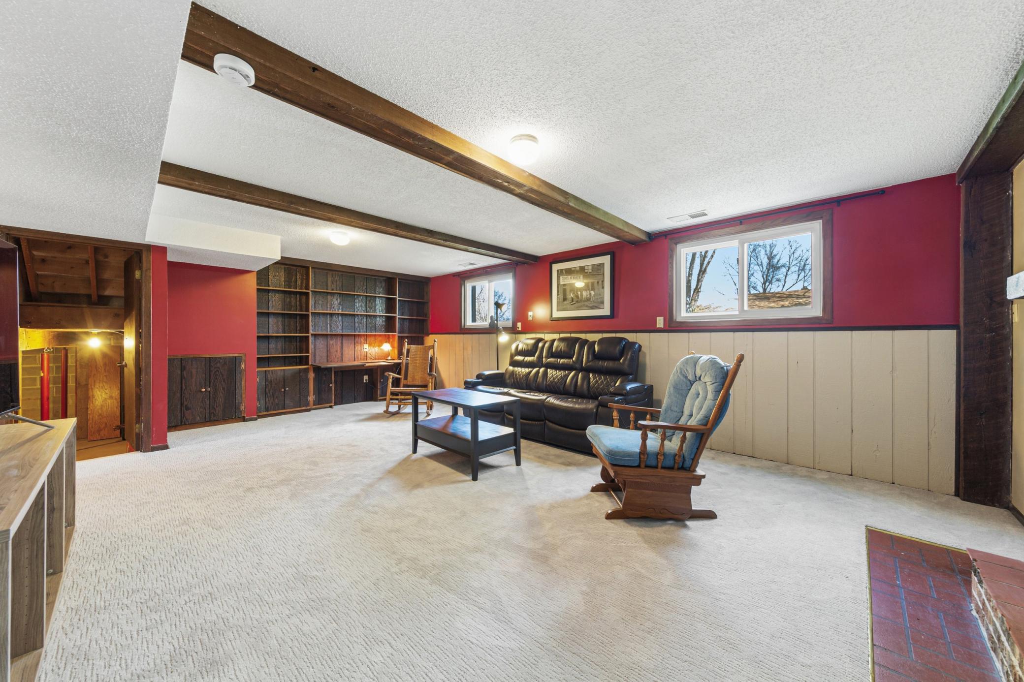 32 family room_lower.jpg