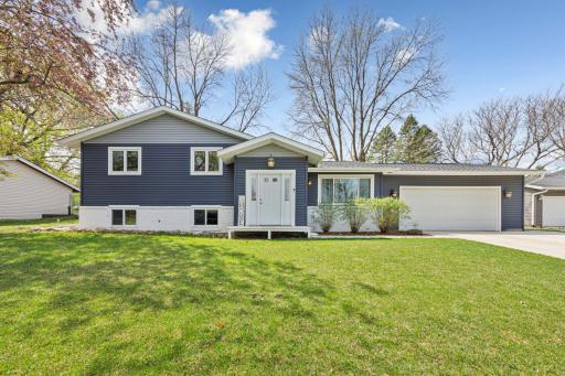 1702 Mckinley Drive, Northfield, MN 55057