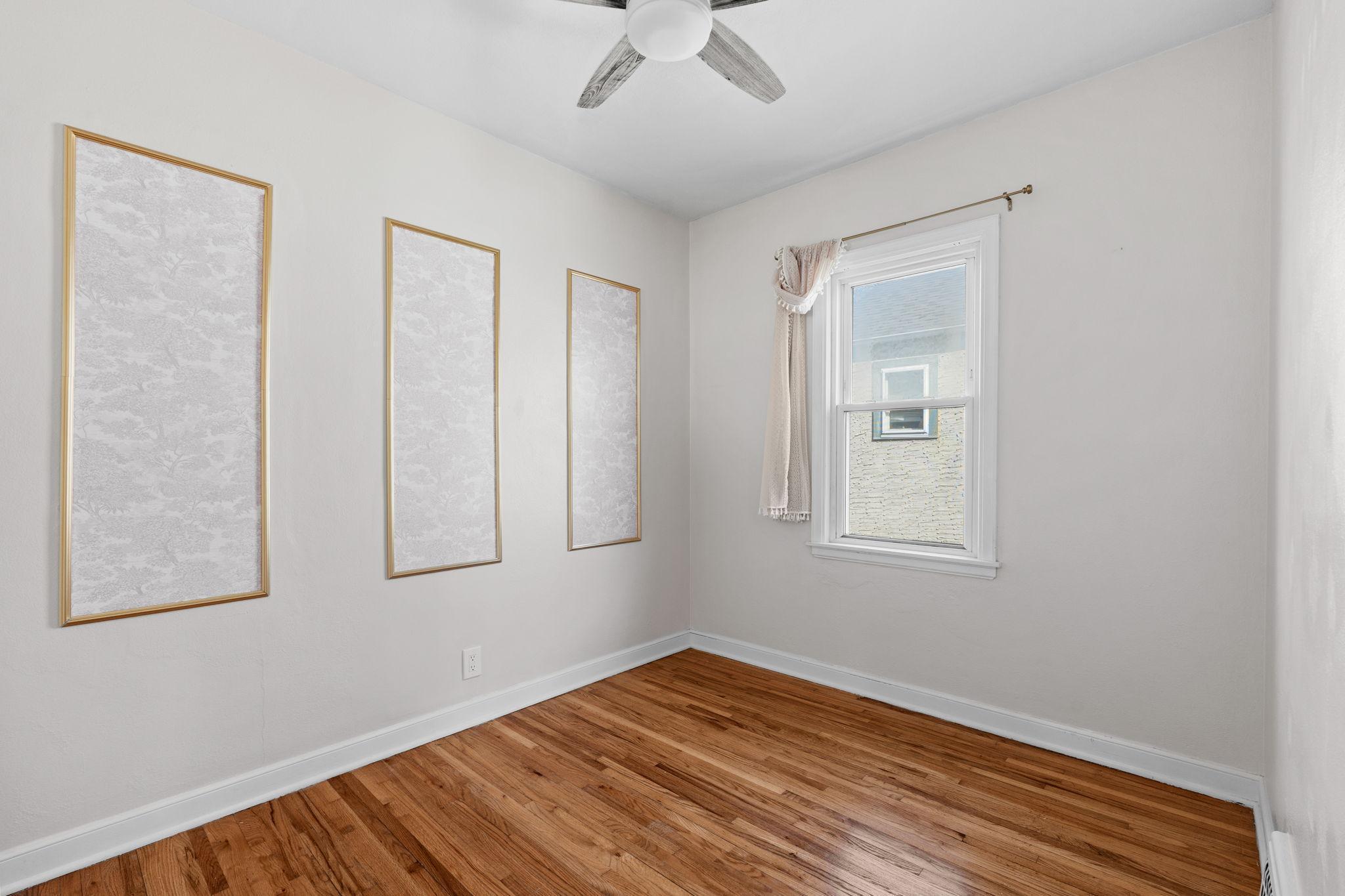 21-web-or-mls-1120 5th Ave S-21.jpg