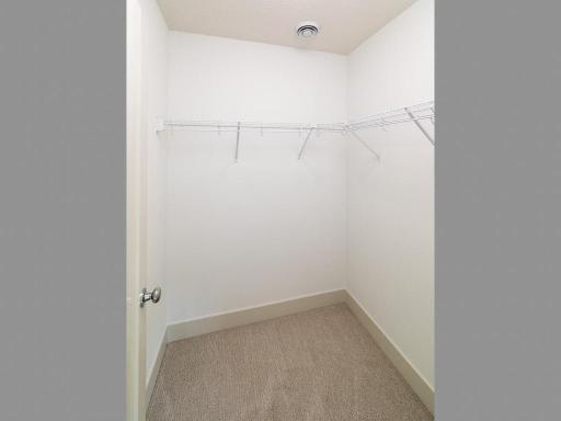 Walk in bedroom Closet