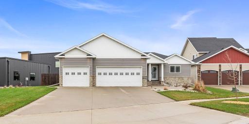 5103 44th Street S, Fargo, ND 58104