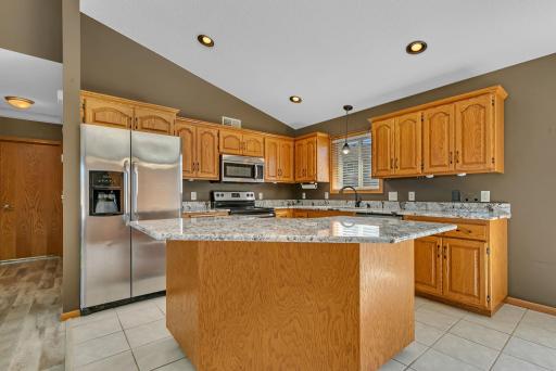 1002 Brook Court, Sauk Rapids, MN 56379