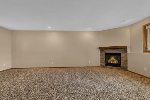 1002 Brook Court, Sauk Rapids, MN 56379