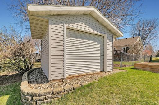 1002 Brook Court, Sauk Rapids, MN 56379