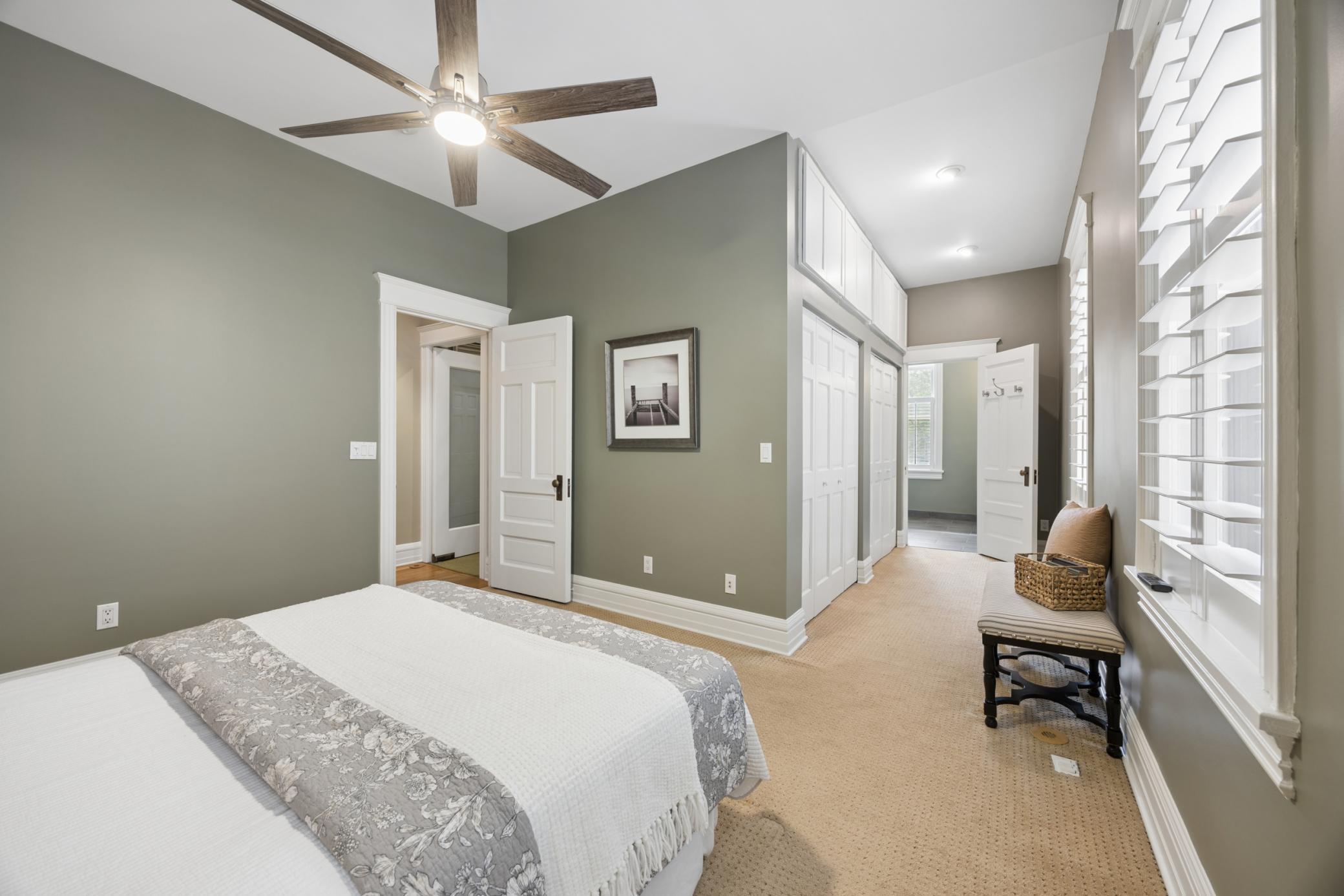 Primary to Ensuite Bath