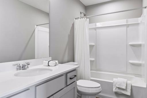 Full bathroom in ensuite of secondary bedroom