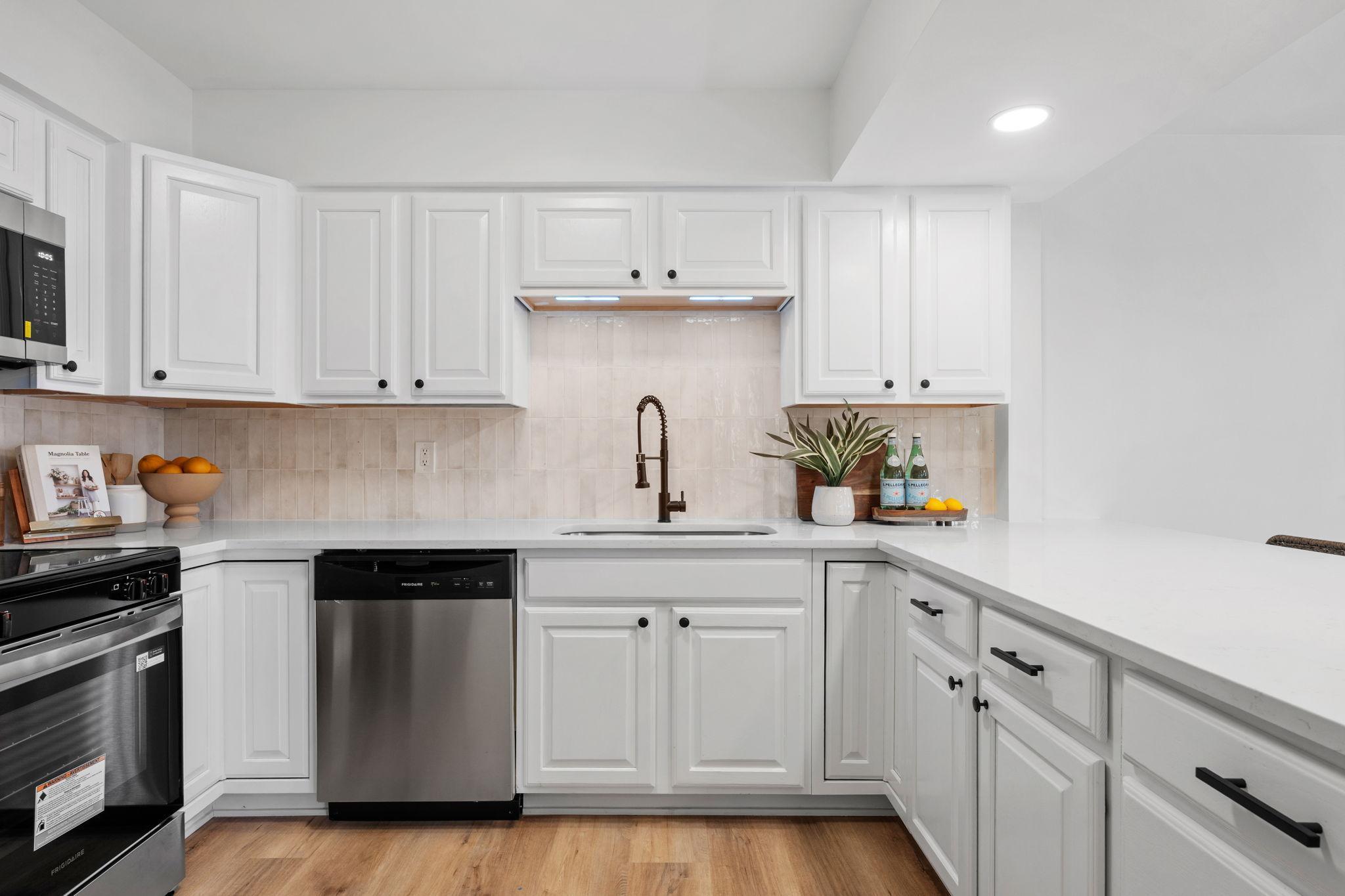 21-web-or-mls-9307 73rd St S-21.jpg