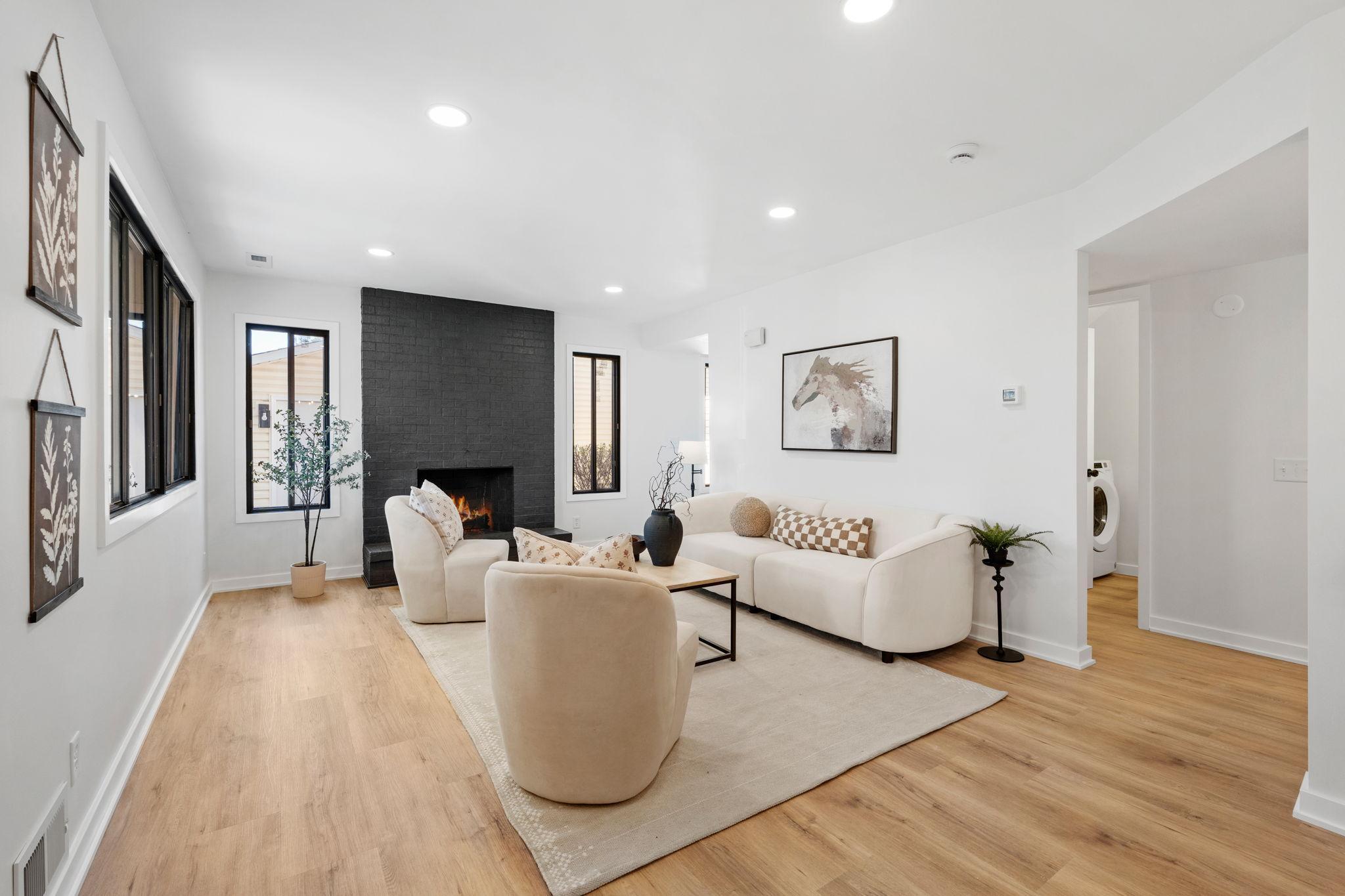 9-web-or-mls-9307 73rd St S-9.jpg